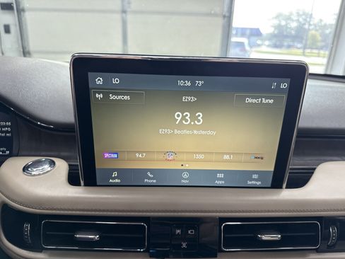 Used 2021 Lincoln Aviator Reserve w/ Equipment Group 202A AWD/4WD image 18