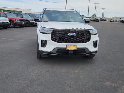 Certified 2025 Ford Explorer ST-Line w/ ST-Line Street Pack AWD/4WD image 5