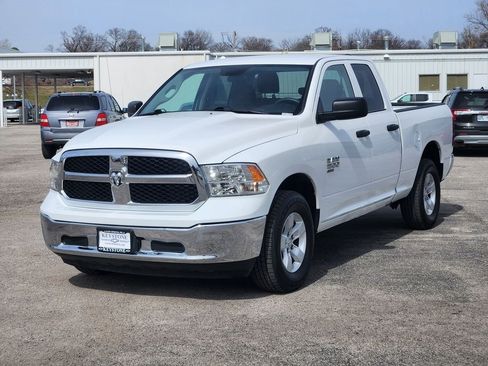 Used 2024 RAM 1500 Classic SLT AWD/4WD image 3