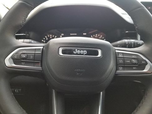 Certified 2023 Jeep Compass Limited image 26