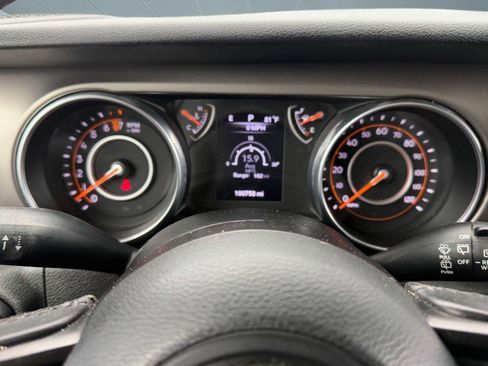 Used 2018 Jeep Wrangler Unlimited Sport S AWD/4WD image 17