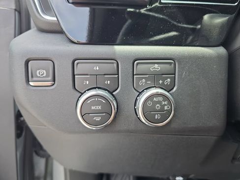 New 2026 GMC Sierra 2500 SLE w/ SLE Value Package; AWD/4WD image 22
