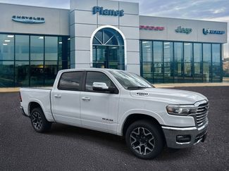 Used 2025 RAM 1500 Laramie video 1