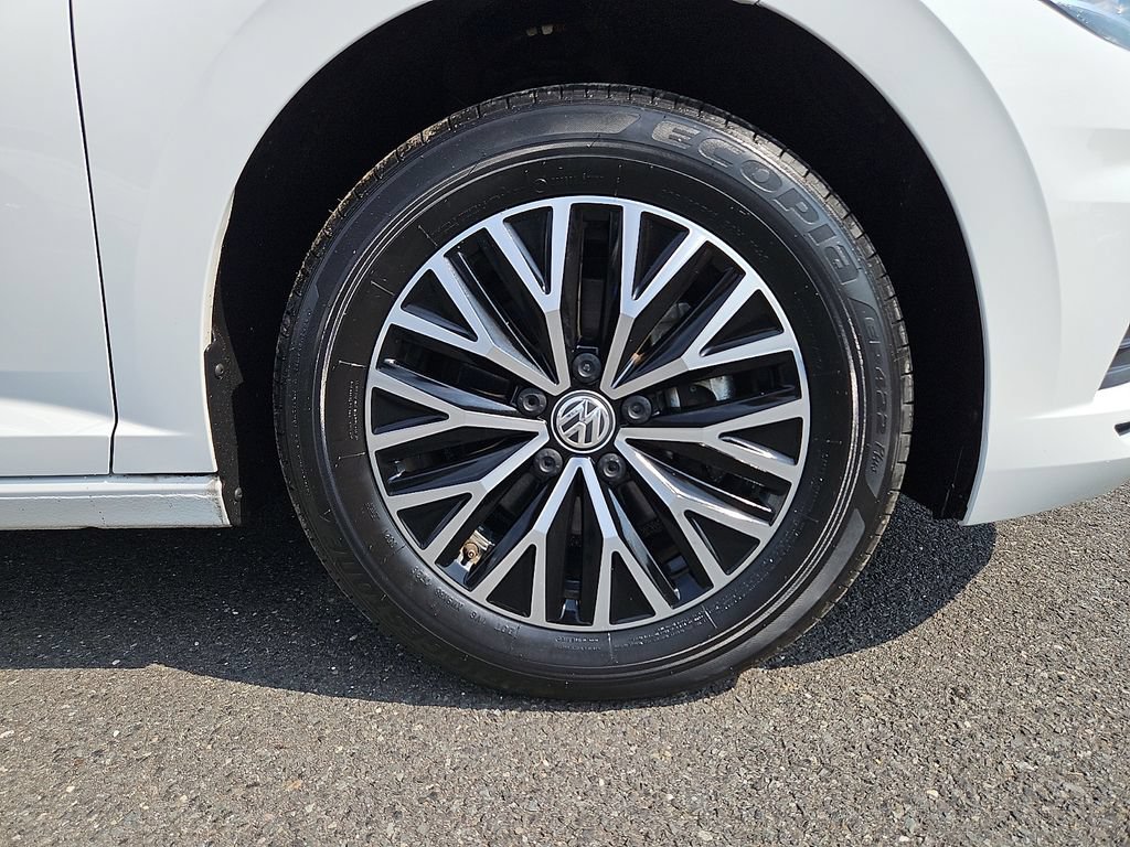 Used 2021 Volkswagen Jetta SE FWD image 9