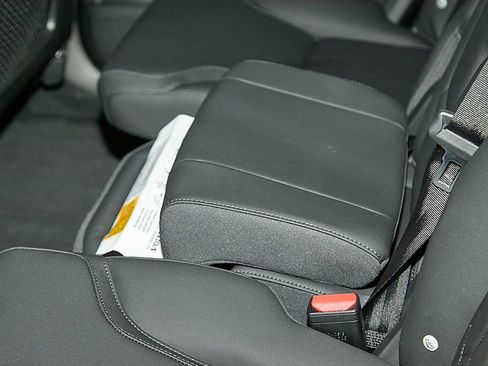 New 2025 Volvo XC90 B6 Plus w/ Protection Package Premier image 20