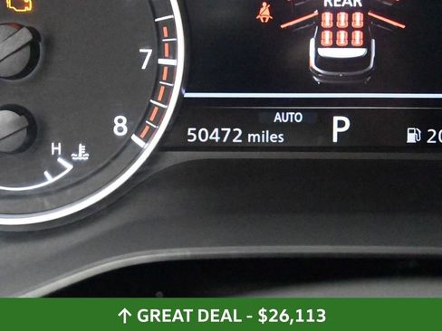 Used 2024 Nissan Pathfinder SV image 39