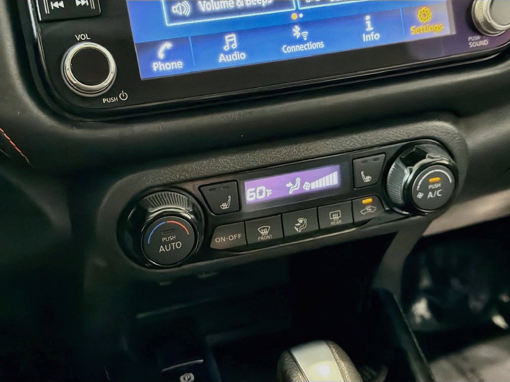 Used 2023 Nissan Kicks SR w/ SR Premium Package FWD image 14