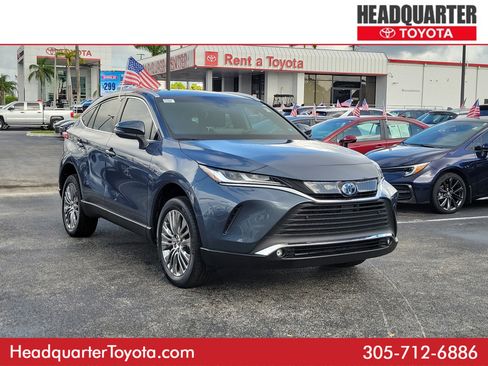 Used 2024 Toyota Venza XLE AWD/4WD image 1