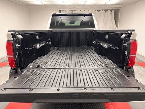 Used 2025 Toyota Tacoma SR image 22