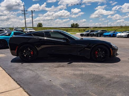 Used 2019 Chevrolet Corvette Stingray Coupe w/ 2LT Preferred Equipment Group RWD image 4