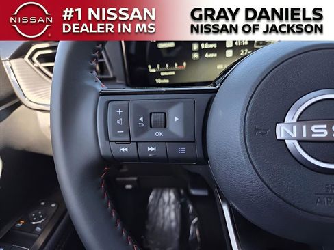 New 2026 Nissan Kicks SR image 18