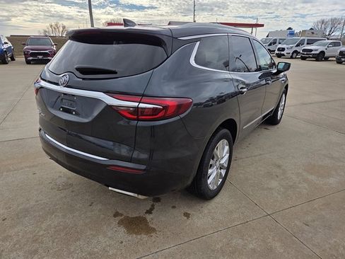 Used 2020 Buick Enclave Premium w/ Sun and Sites Package image 3