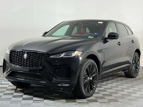 New 2026 Jaguar F-PACE R-Dynamic S image 2