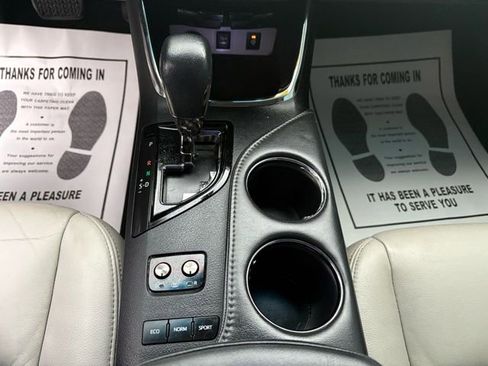 Used 2018 Toyota Avalon XLE Premium image 20