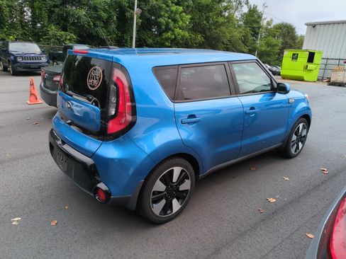 Used 2016 Kia Soul + w/ Designer's Package FWD image 5