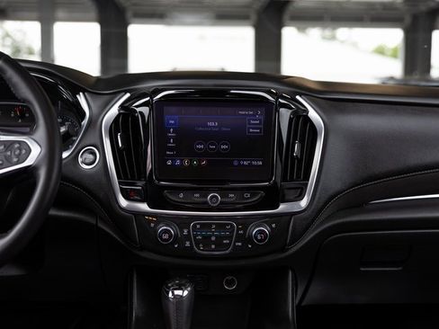 Used 2020 Chevrolet Traverse High Country image 21