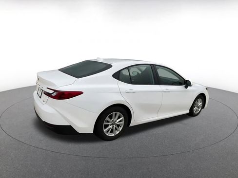 Used 2025 Toyota Camry LE image 15