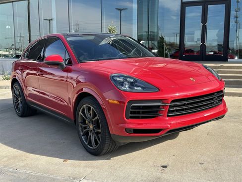 Used 2021 Porsche Cayenne S image 9