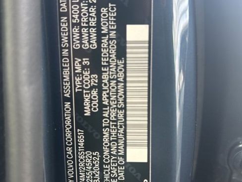 Certified 2025 Volvo XC60 B5 Plus image 27