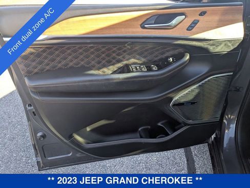 Used 2023 Jeep Grand Cherokee Summit image 11