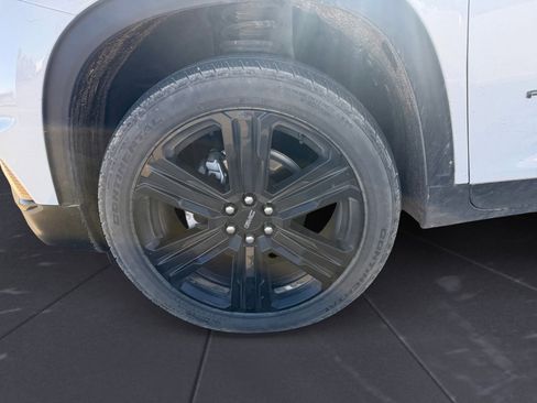 Used 2024 GMC Acadia Elevation w/ Black Edition image 14