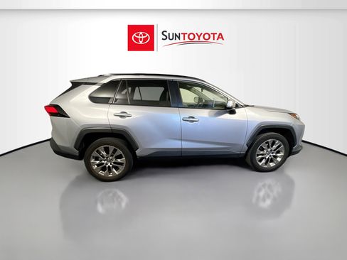 Used 2023 Toyota RAV4 XLE Premium image 2
