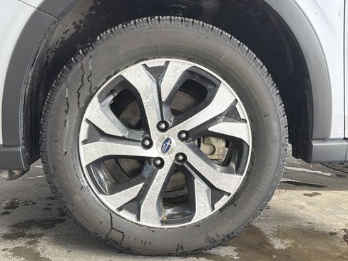 Certified 2022 Subaru Outback Limited image 9