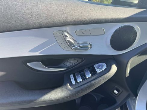 Used 2022 Mercedes-Benz GLC 300 4MATIC image 14