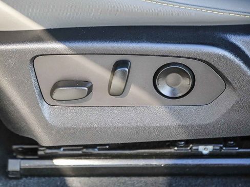 Used 2024 Chevrolet Colorado ZR2 image 19