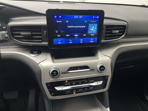 Used 2023 Ford Explorer XLT w/ Equipment Group 202A image 19