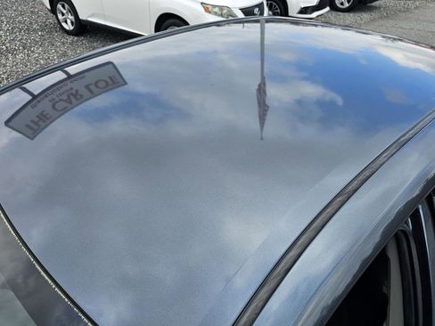 Used 2019 Toyota Corolla LE image 18