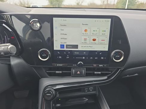 Used 2025 Lexus NX 250 FWD w/ Premium Package image 20