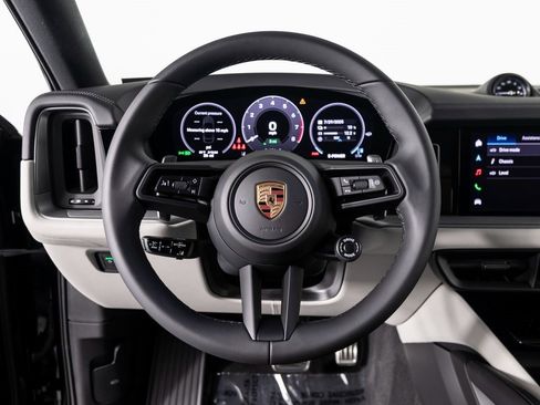 New 2025 Porsche Cayenne S image 28