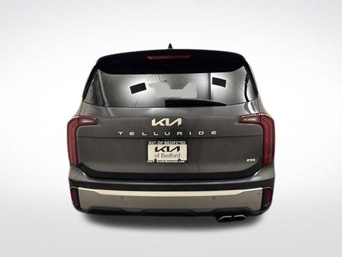 Certified 2023 Kia Telluride S w/ S Sunroof Package AWD/4WD image 6