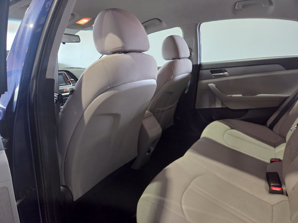 Used 2018 Hyundai Sonata SE FWD image 12