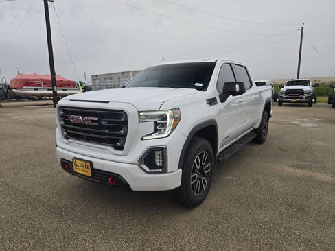 Used 2021 GMC Sierra 1500 AT4 w/ AT4 Value Package AWD/4WD image 7