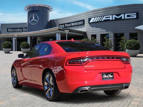 Used 2015 Dodge Charger R/T image 4
