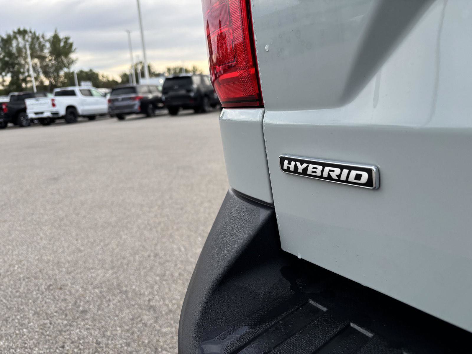 Used 2024 Ford Maverick Lariat FWD image 12