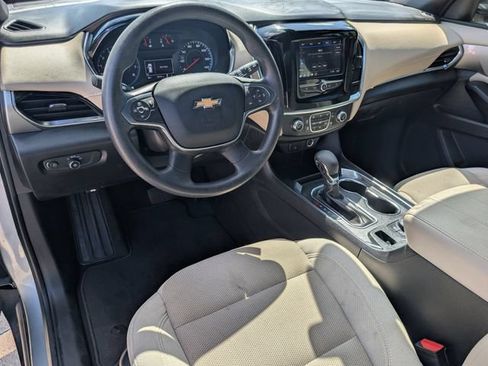 Used 2023 Chevrolet Traverse LS FWD image 13