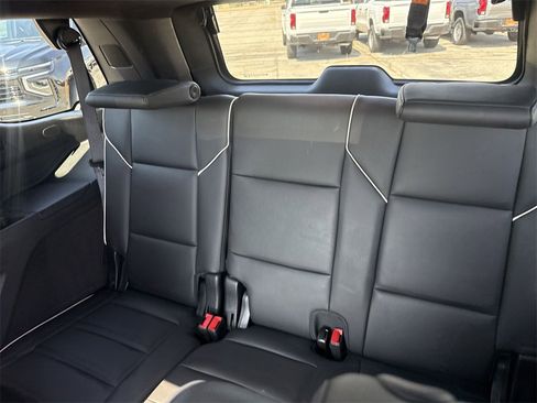 Used 2024 Cadillac Escalade Premium Luxury image 35