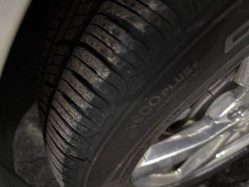 Used 2011 Chevrolet Volt Premium w/ Premium Trim Package image 3