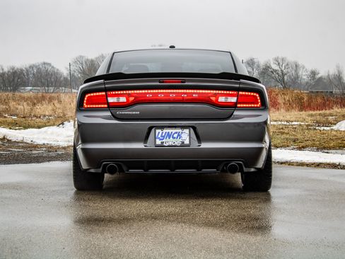 Used 2014 Dodge Charger R/T image 3