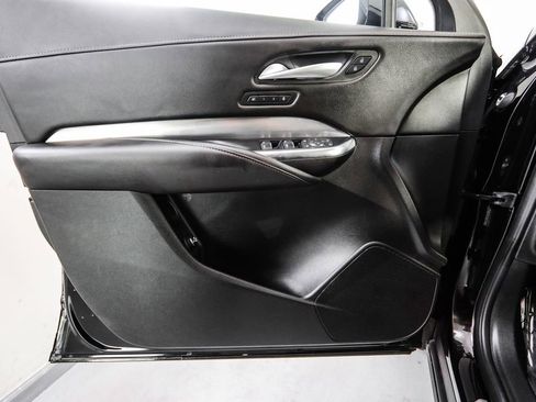 Used 2025 Cadillac XT4 Premium Luxury image 48