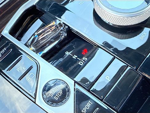 New 2026 BMW X5 xDrive50e w/ Executive Package image 29