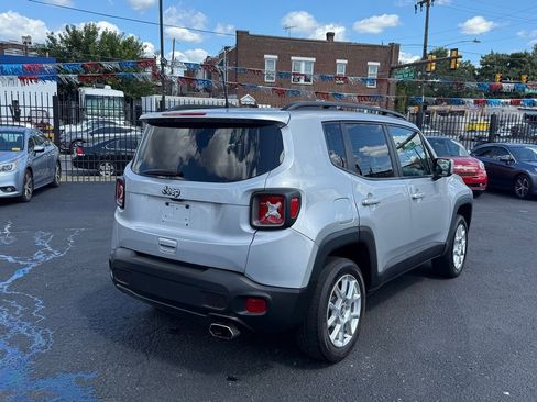 Used 2021 Jeep Renegade Limited image 4