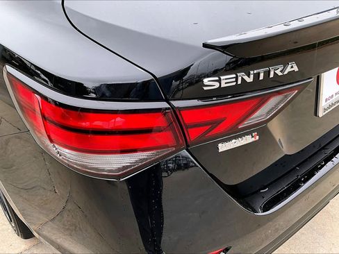 Used 2025 Nissan Sentra SR w/ SR Premium Package FWD image 28