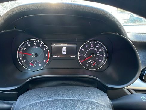 Used 2023 Kia Forte LX image 28