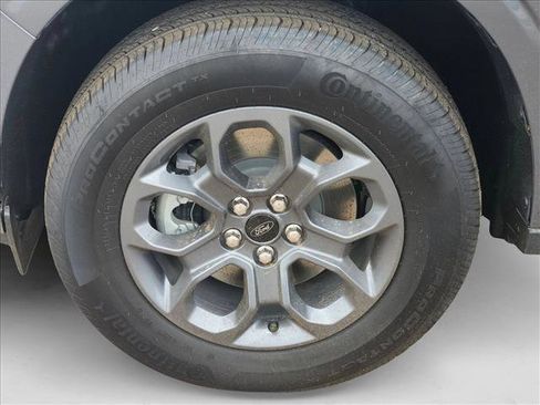 New 2025 Ford Maverick XLT image 10