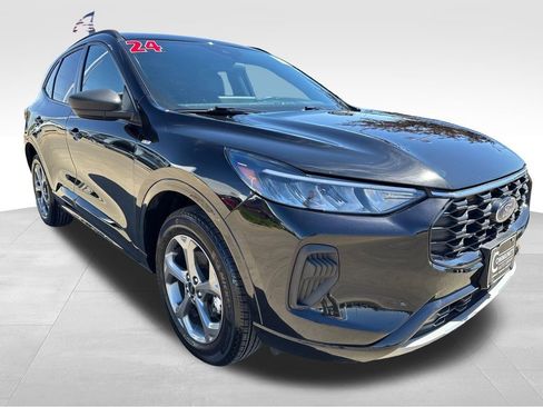 Used 2024 Ford Escape ST-Line w/ Tech Pack #1 AWD/4WD image 8