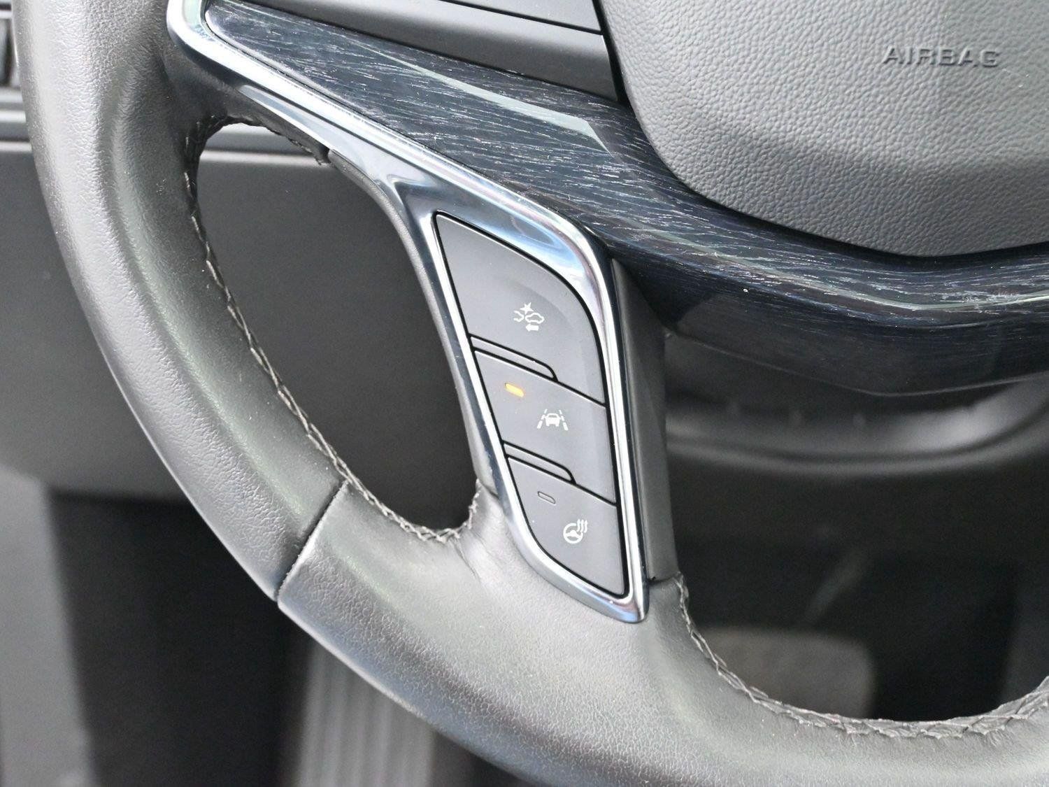 Used 2023 Cadillac XT5 Premium Luxury FWD image 17
